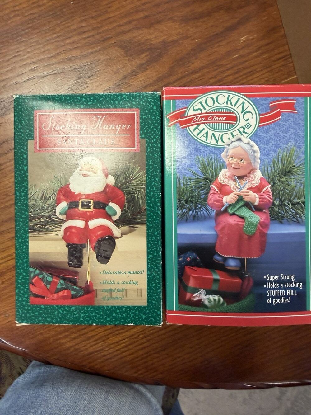 Vintage 1988 Hallmark Santa & Mrs Claus Stocking Hangers Shelf Sitter Resin New